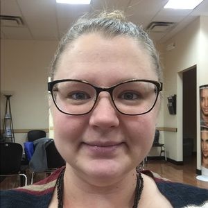 Meet your Posher, Jennelle